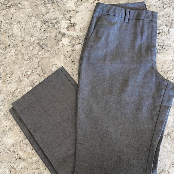 Ann Taylor Petite Pants - EUC Ann Taylor Petite charcoal grey flat front trousers, size 6P Curvy